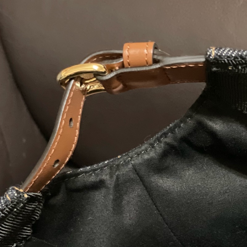 Miu miu牛仔鴨舌帽-13