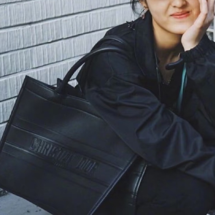 DIOR低調奢華專櫃13W+ 迪奧黑色全皮浮雕立體壓紋托特-6