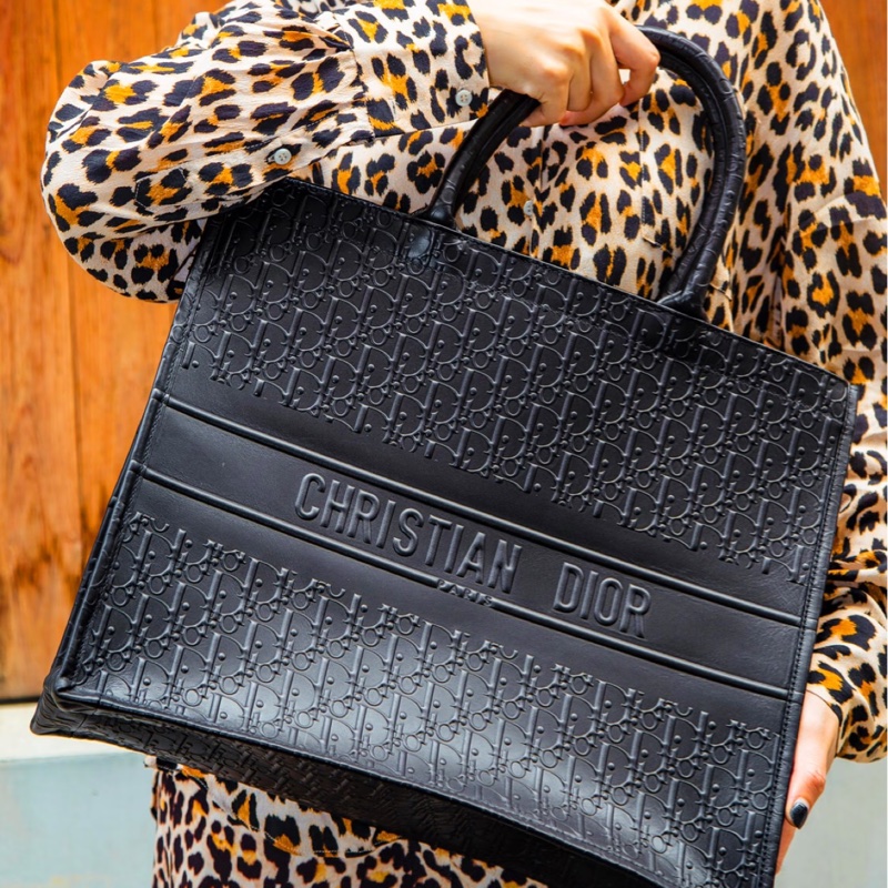 DIOR低調奢華專櫃13W+ 迪奧黑色全皮浮雕立體壓紋托特-23
