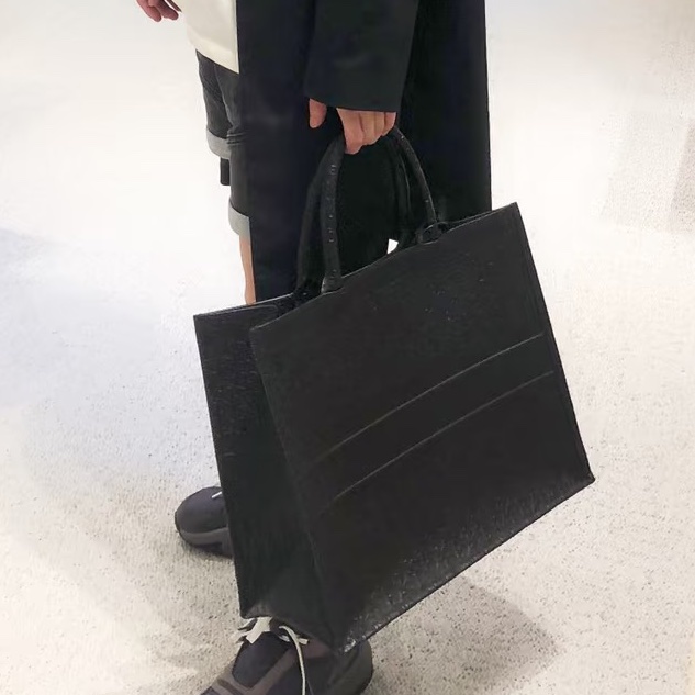 DIOR低調奢華專櫃13W+ 迪奧黑色全皮浮雕立體壓紋托特-25