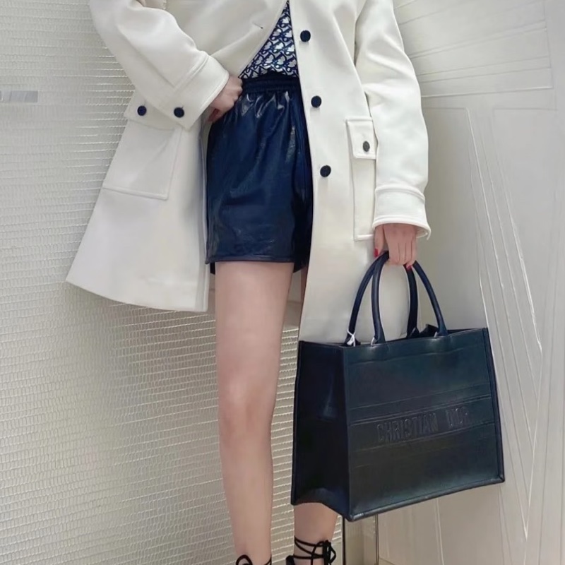 DIOR低調奢華專櫃13W+ 迪奧黑色全皮浮雕立體壓紋托特-28