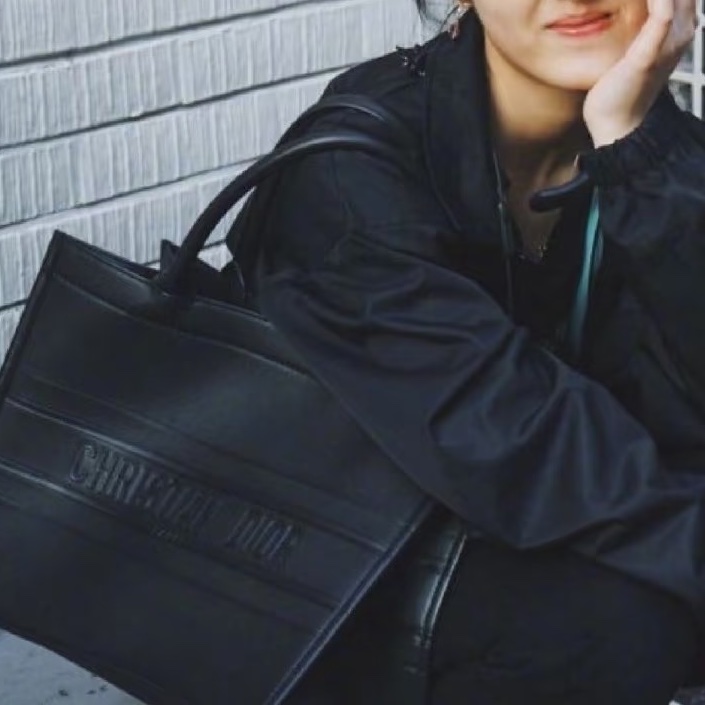 DIOR低調奢華專櫃13W+ 迪奧黑色全皮浮雕立體壓紋托特-32