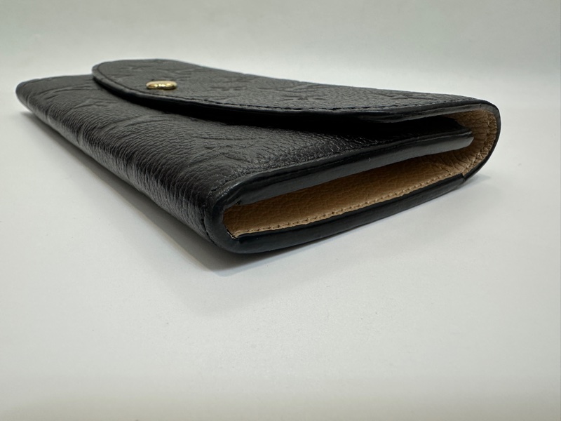 LV黑壓紋emliie 長夾M62369-1