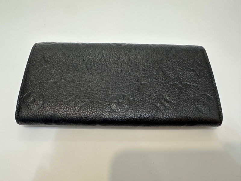 LV黑壓紋emliie 長夾M62369-3