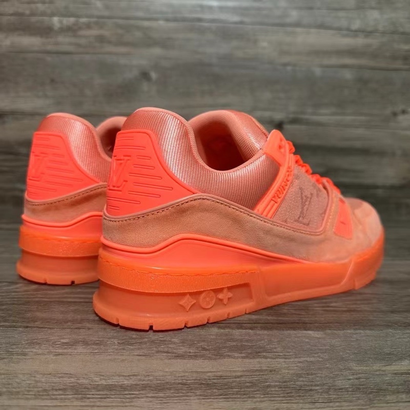 閒置新未使用 LV路易威登 trainer 橙色 滿印老花41.5碼-2