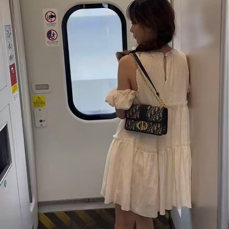 Dior/迪奧 Montaigne蒙田30小號 老花織物➕金色CD扣 鏈條肩帶， 尺寸：21.5*6*12cm-4