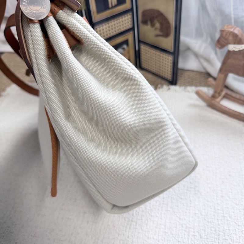 愛馬仕herbag31 冰川白拼金棕/烏木色肩帶-2
