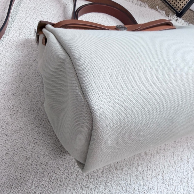 愛馬仕herbag31 冰川白拼金棕/烏木色肩帶-6