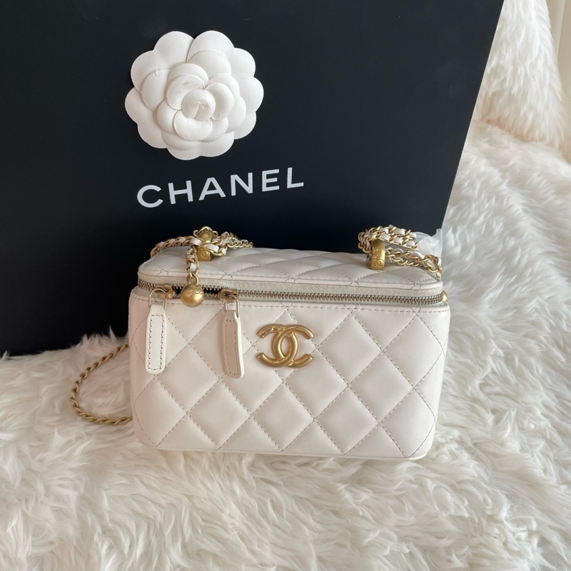 99新 24C Chanel 香奈兒白色雙金珠可調節菱格紋設計皮穿鏈 小牛皮 化妝包盒子-0