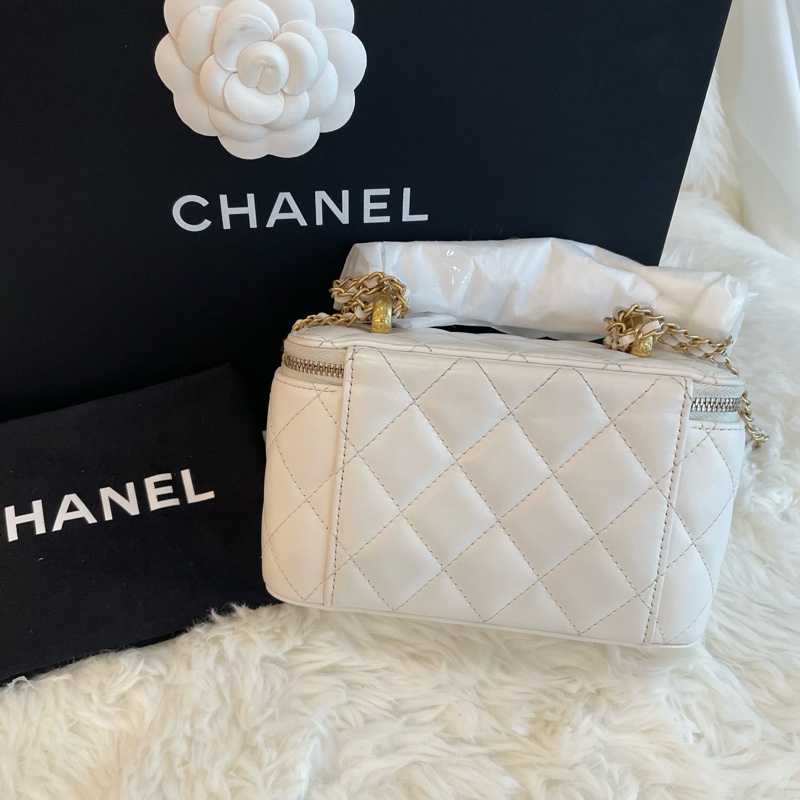 99新 24C Chanel 香奈兒白色雙金珠可調節菱格紋設計皮穿鏈 小牛皮 化妝包盒子-2