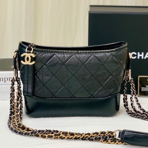 🌷保卡款！ Chanel 香奈兒 Gabrielle 流浪包 黑金牛皮 小號