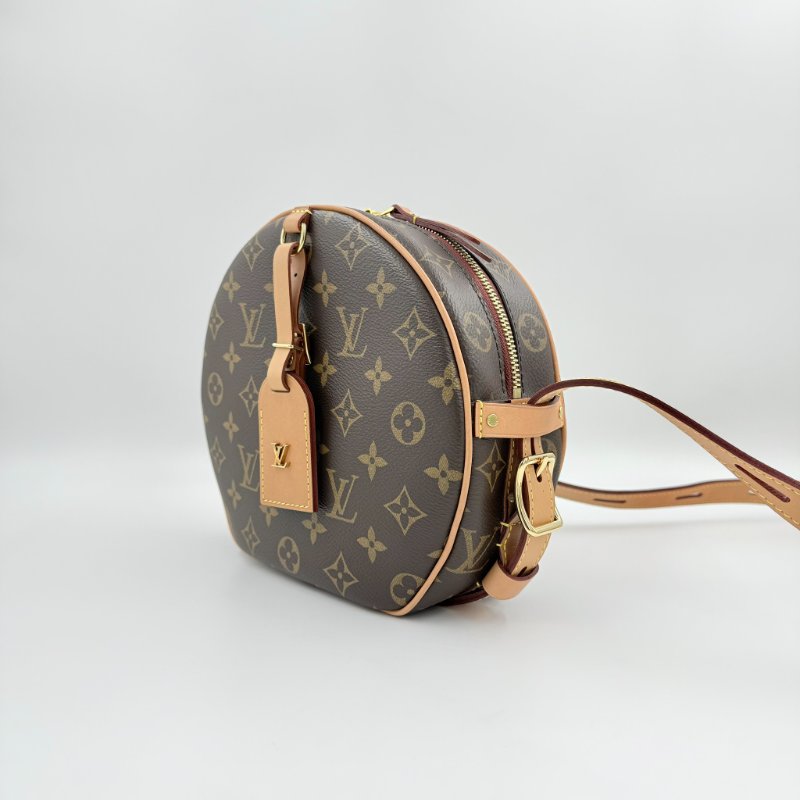 Louis Vuitton -原花軟殼斜背圓餅包-6