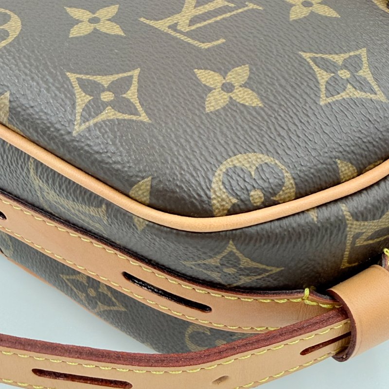 Louis Vuitton -原花軟殼斜背圓餅包-10