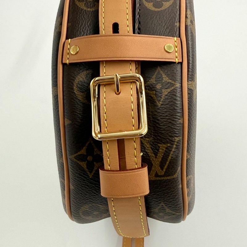 Louis Vuitton -原花軟殼斜背圓餅包-17