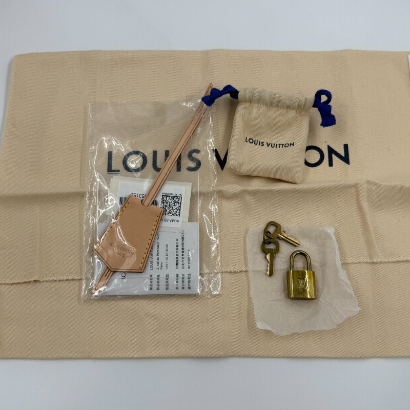 Louis Vuitton -原花軟殼斜背圓餅包-20