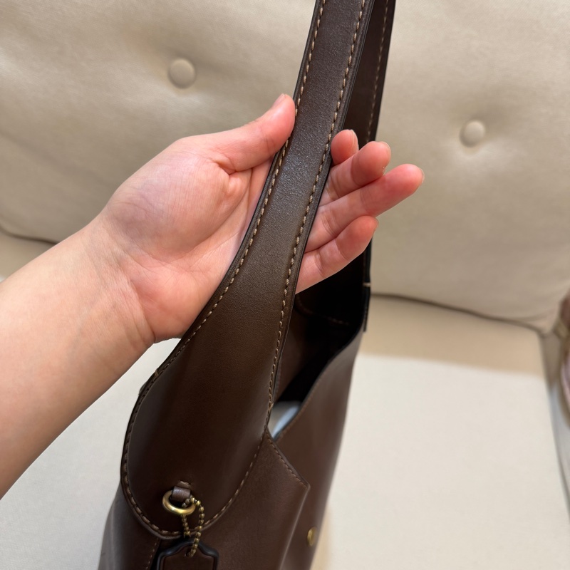 BROOKLYN 28 COACH 布魯克林 28-25