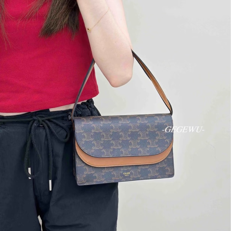 Celine賽琳老花棕牛皮Triomphe WOC雙層信封包💼 斜背包 10D852FBY04LU-5