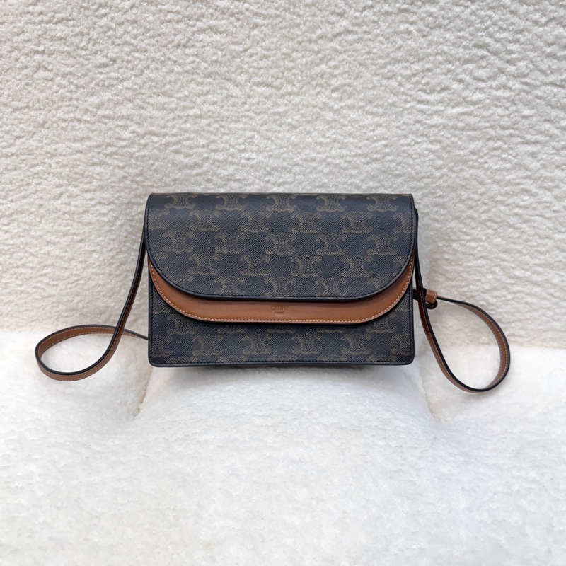 Celine賽琳老花棕牛皮Triomphe WOC雙層信封包💼 斜背包 10D852FBY04LU-7