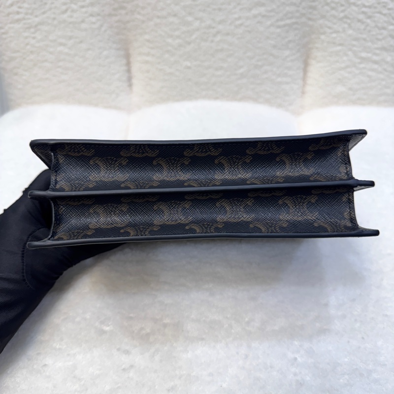 Celine賽琳老花棕牛皮Triomphe WOC雙層信封包💼 斜背包 10D852FBY04LU-11