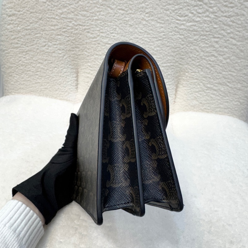 Celine賽琳老花棕牛皮Triomphe WOC雙層信封包💼 斜背包 10D852FBY04LU-12