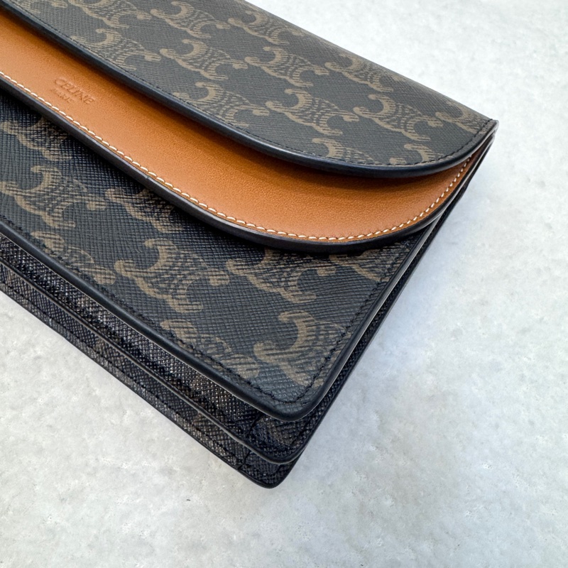 Celine賽琳老花棕牛皮Triomphe WOC雙層信封包💼 斜背包 10D852FBY04LU-14