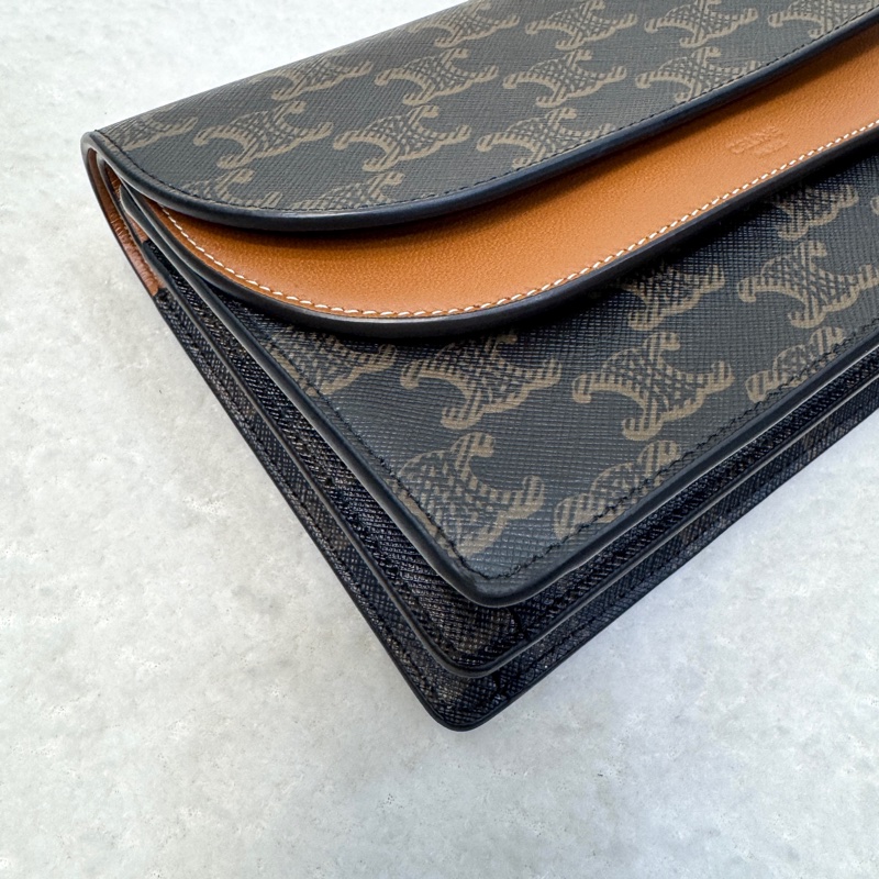 Celine賽琳老花棕牛皮Triomphe WOC雙層信封包💼 斜背包 10D852FBY04LU-15