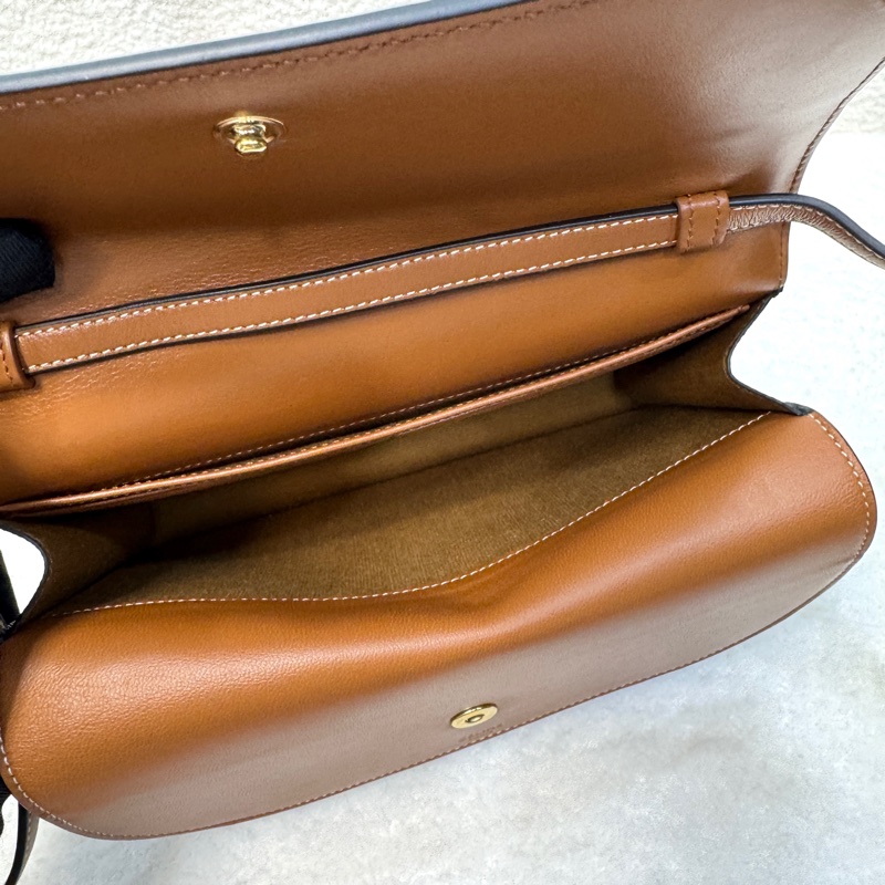 Celine賽琳老花棕牛皮Triomphe WOC雙層信封包💼 斜背包 10D852FBY04LU-22