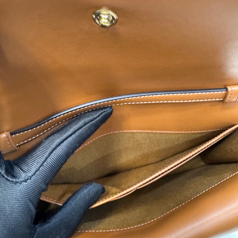 Celine賽琳老花棕牛皮Triomphe WOC雙層信封包💼 斜背包 10D852FBY04LU-23