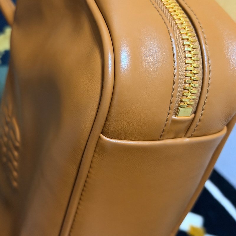 Miu Miu Beau 中號（Medium） 長手柄 保齡球包 焦糖色-10