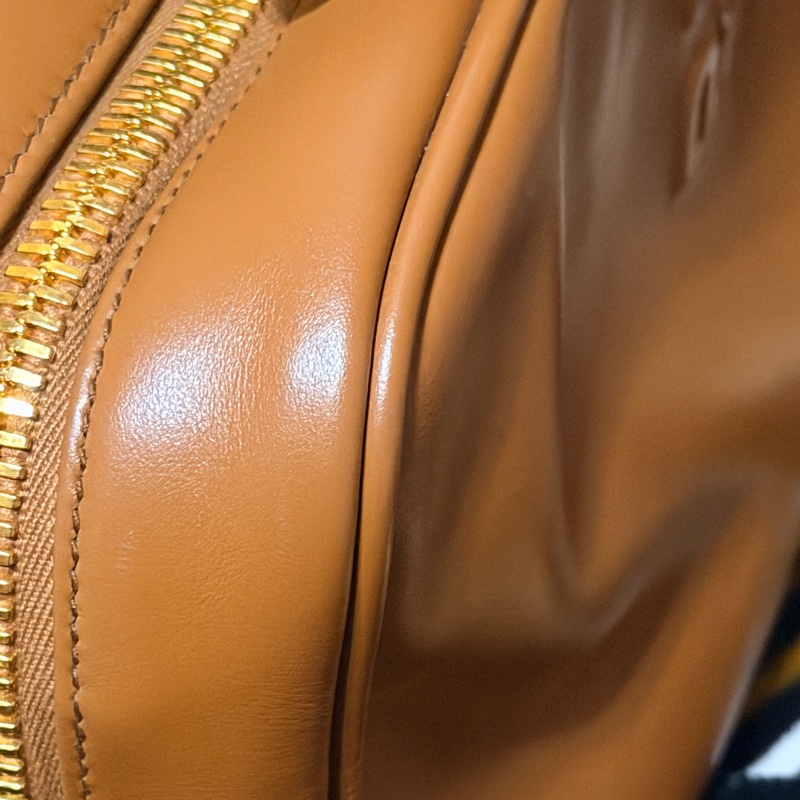 Miu Miu Beau 中號（Medium） 長手柄 保齡球包 焦糖色-13