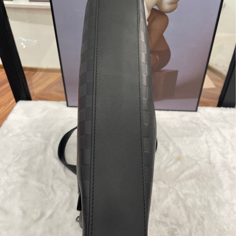 Louis Vuitton黑色棋盤格牛皮壓花公文包 有肩帶 可手提 可斜挎 尺寸36*28*6-4