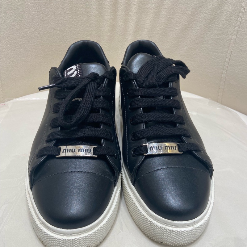 繆繆miumiu皮革運動鞋  尺碼：37碼  🈚附件-1