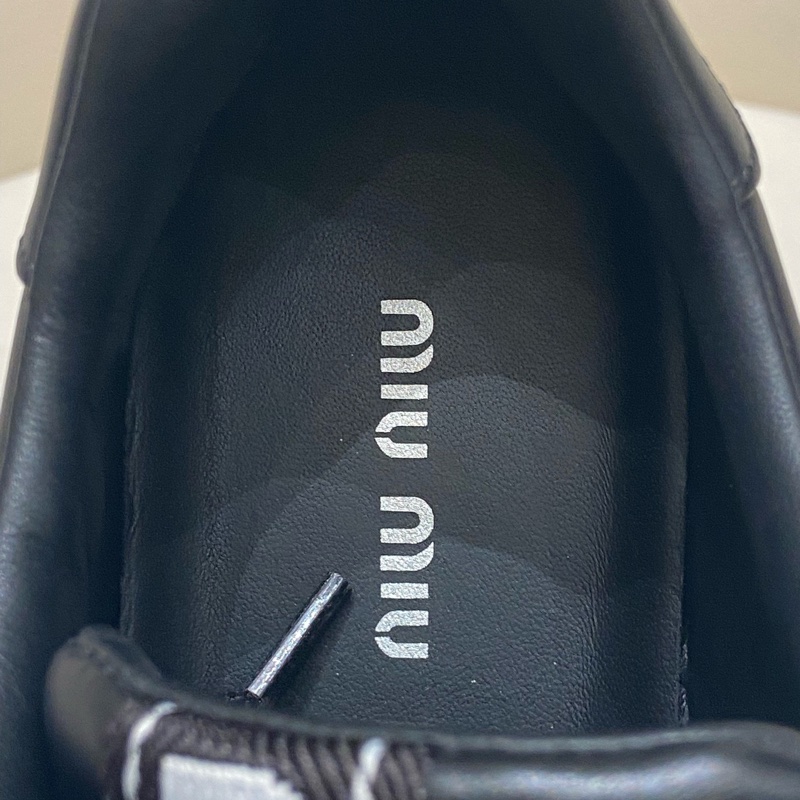 繆繆miumiu皮革運動鞋  尺碼：37碼  🈚附件-4