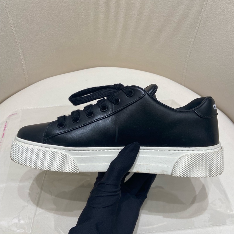 繆繆miumiu皮革運動鞋  尺碼：37碼  🈚附件-7