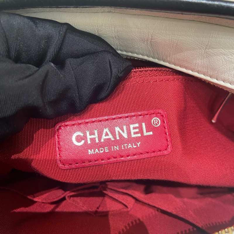 Chanel香奈兒黑白流浪包 尺寸：27*8*21cm 鐳射25開 附件：保卡、塵袋-10