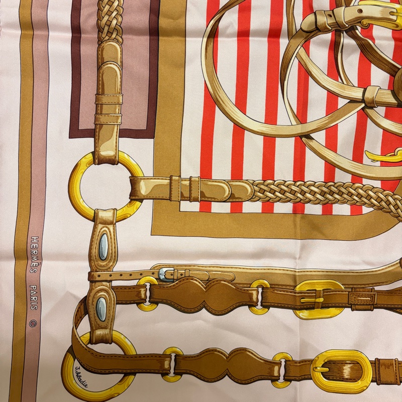 愛馬仕絲巾真絲正品附盒 90絲巾 經典馬具圖騰 超粉嫩粉紅配色 經典設計師款-1