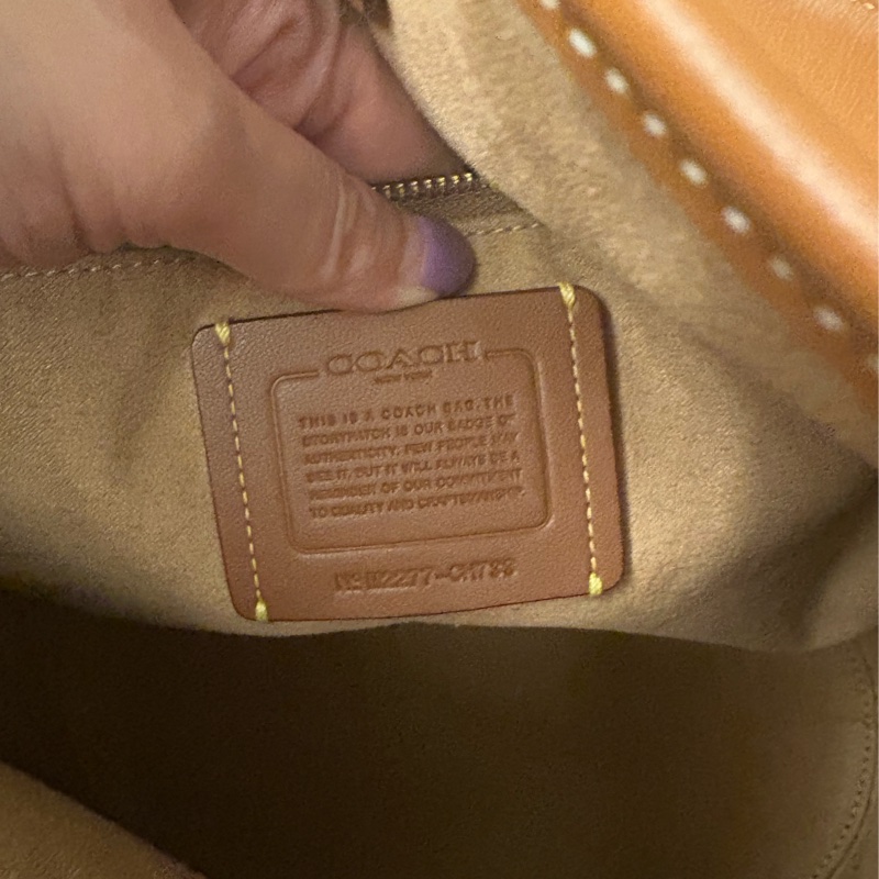 COACH馬車水桶包-4