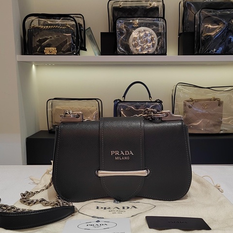 Prada 普拉達 Sidonie皮革單肩包