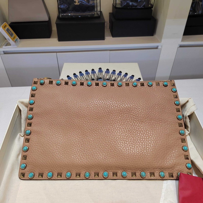 閒置新Valentino華倫天奴女士柳釘大號手拿包-1