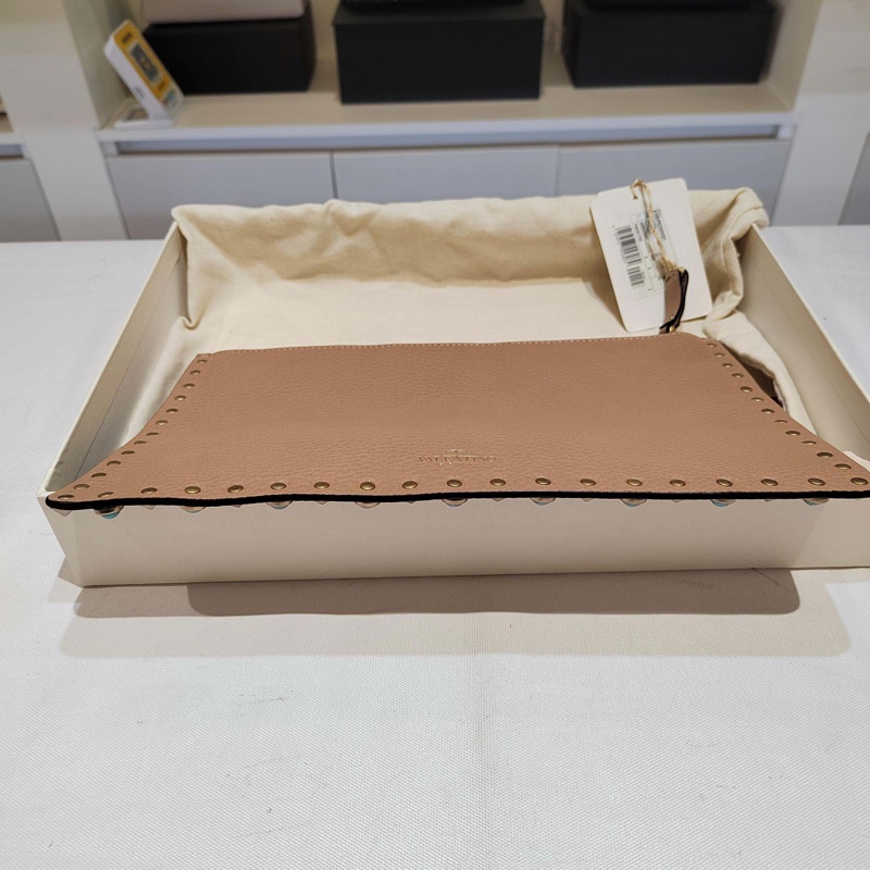 閒置新Valentino華倫天奴女士柳釘大號手拿包-2