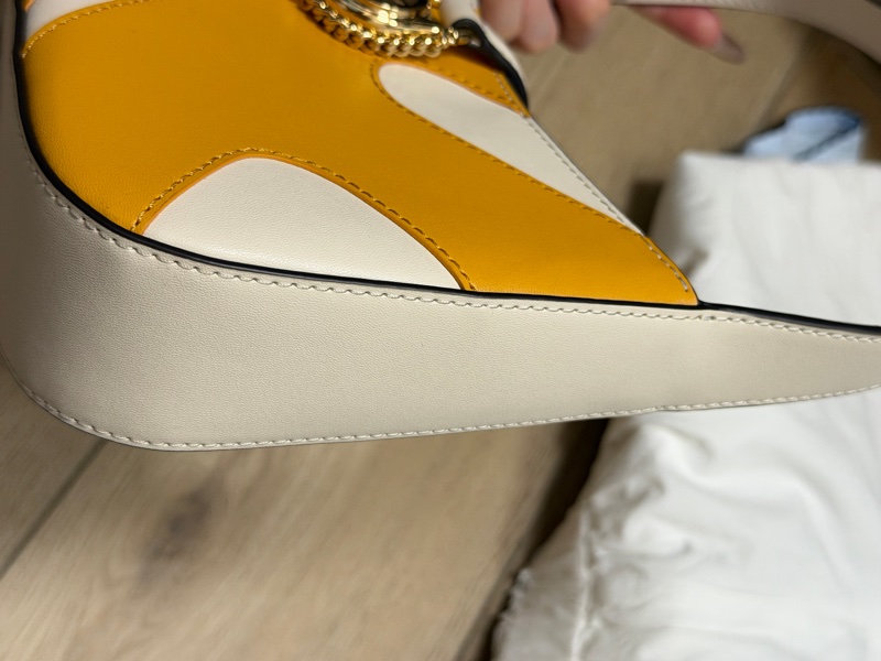 LYRA 小號肩背包-4