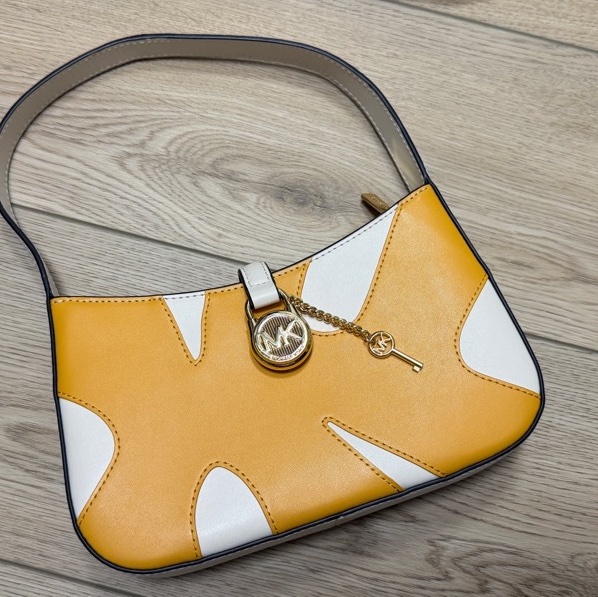 LYRA 小號肩背包-5