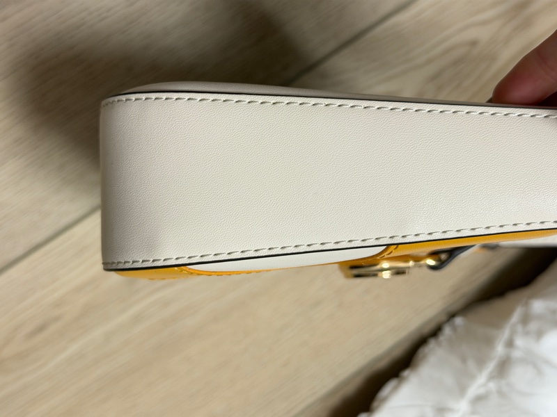 LYRA 小號肩背包-7