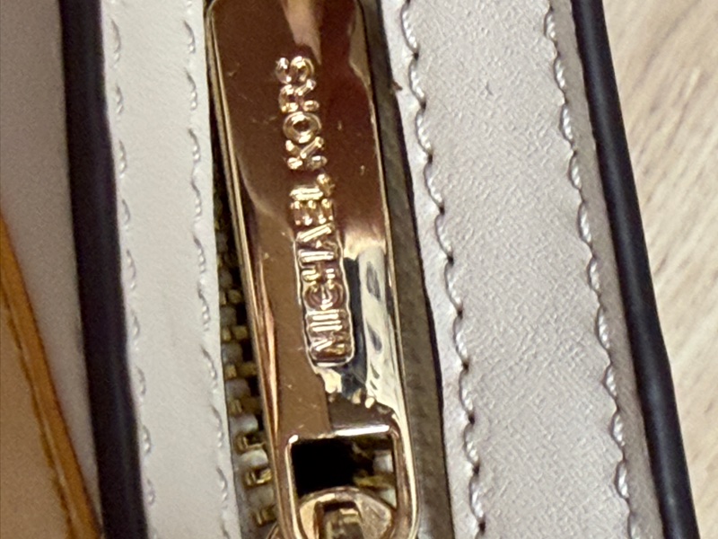 LYRA 小號肩背包-12