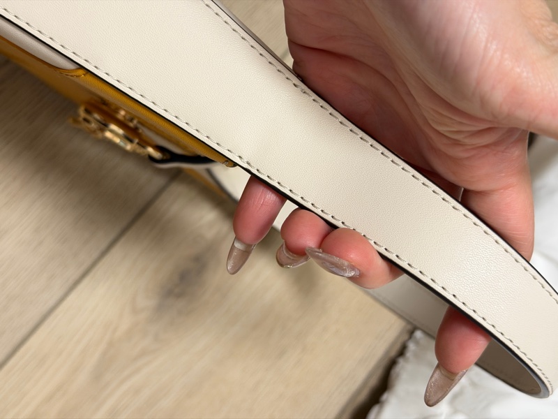 LYRA 小號肩背包-13