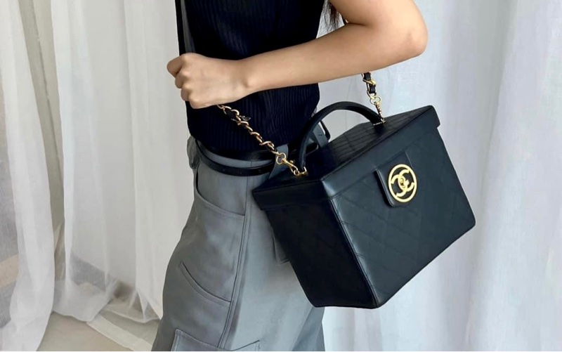 ChanelVintage 大金扣化妝箱相機包包 標齊-0