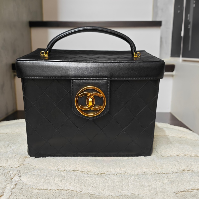 ChanelVintage 大金扣化妝箱相機包包 標齊-4