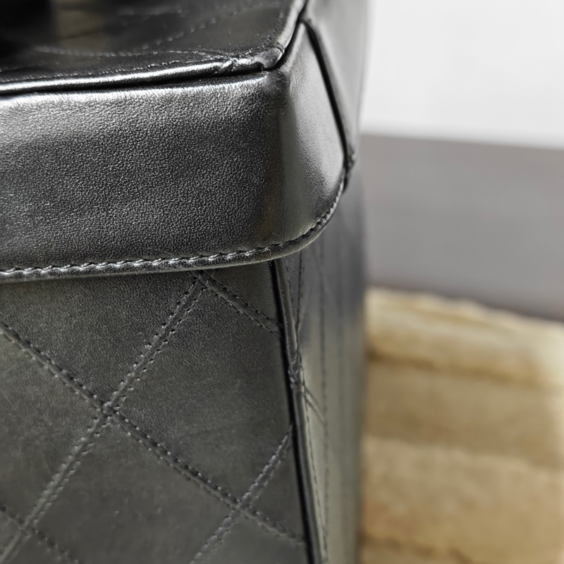 ChanelVintage 大金扣化妝箱相機包包 標齊-12