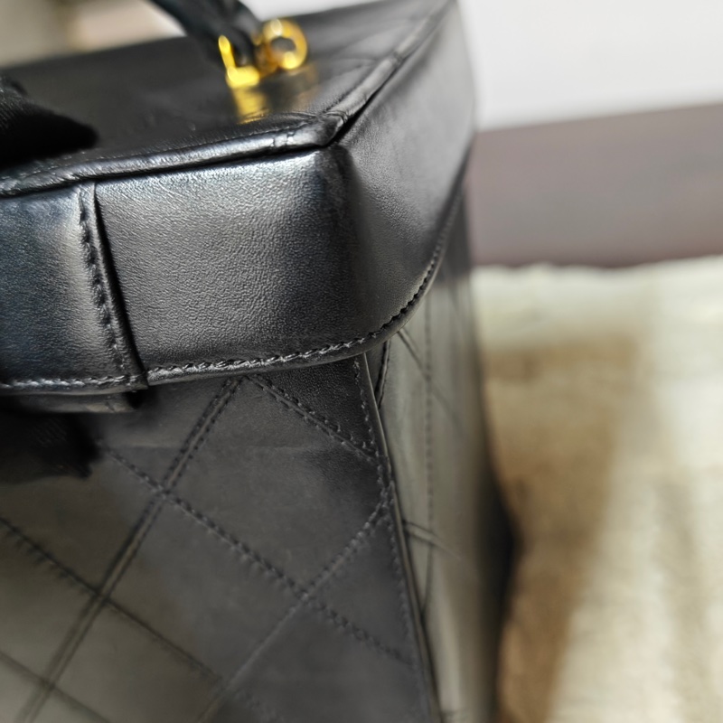 ChanelVintage 大金扣化妝箱相機包包 標齊-13