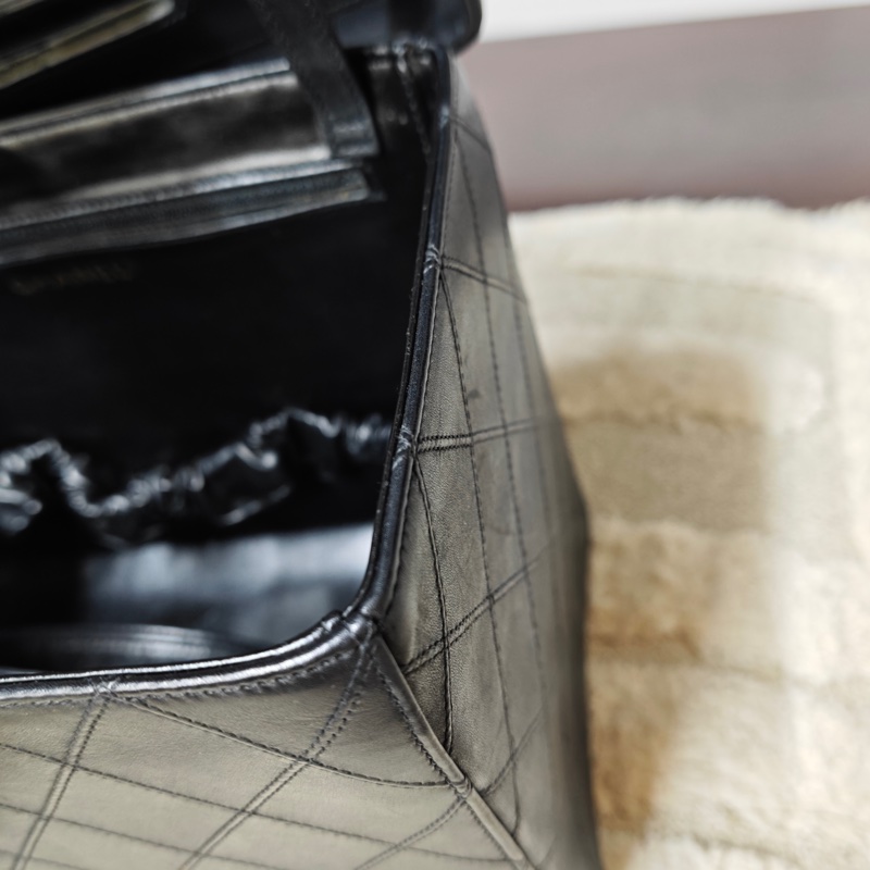 ChanelVintage 大金扣化妝箱相機包包 標齊-25